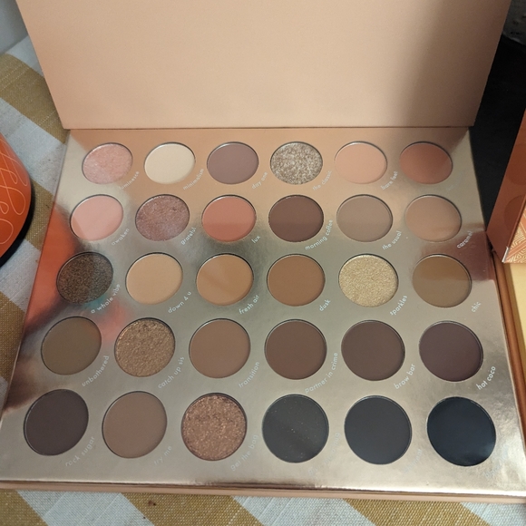 MakeUp Bundle - Picture 4 of 14